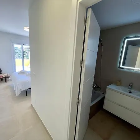 4new, 2 Bed 2 Bath Built 2024 With Community Pool And Local מיחאס