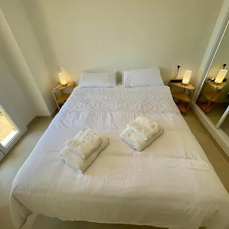 4new, 2 Bed 2 Bath Built 2024 With Community Pool And Local דירה *
