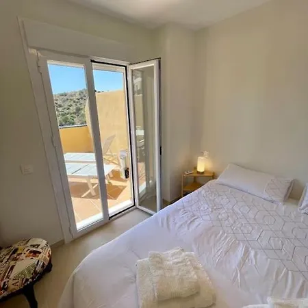 4new, 2 Bed 2 Bath Built 2024 With Community Pool And Local דירה מיחאס